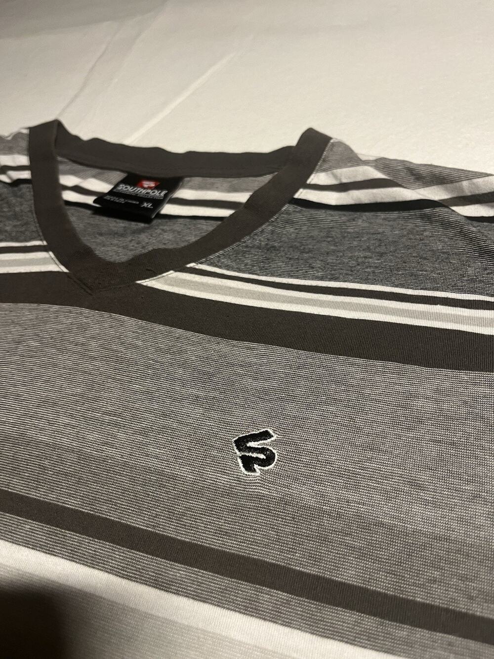 Southpole Men’s XL Gray Black Striped V-Neck T-Shirt Hip Hop Streetwear